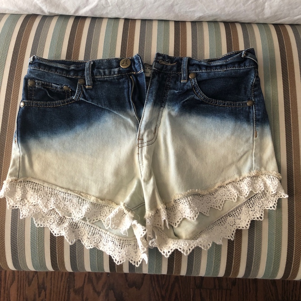 Free people Jean shorts! - Picture 2 of 5